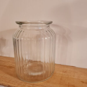 Vase strié